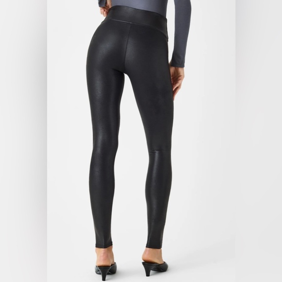 Spanx Black Faux Leather Legging - Picture 4 of 13